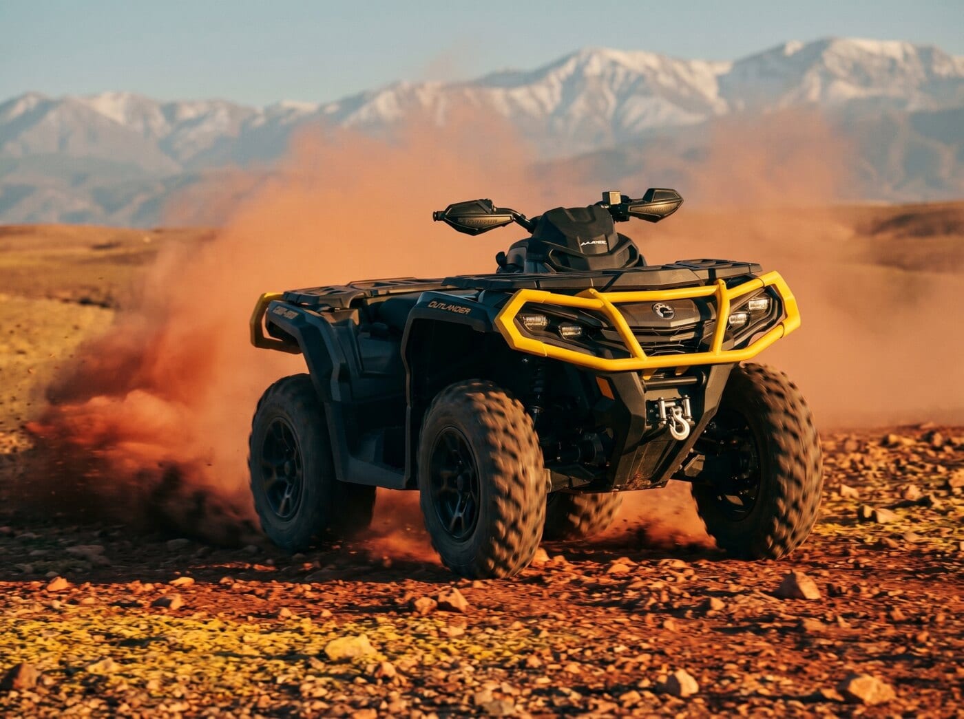 Can-Am Outlander en action sur les pistes rocheuses d’Agafay